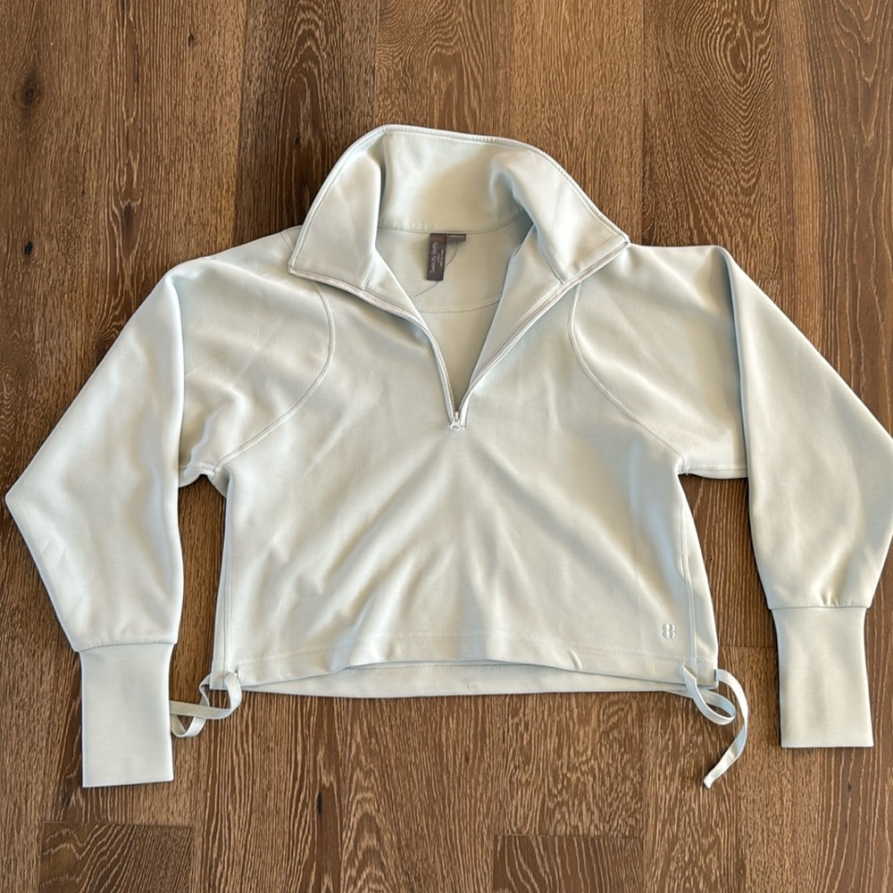 Sweaty Betty cropped half zip